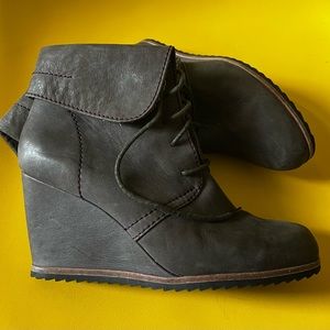 39 8.5 Biala NORDSTROM leather ankle booties wedge shoes lace-up tie boots